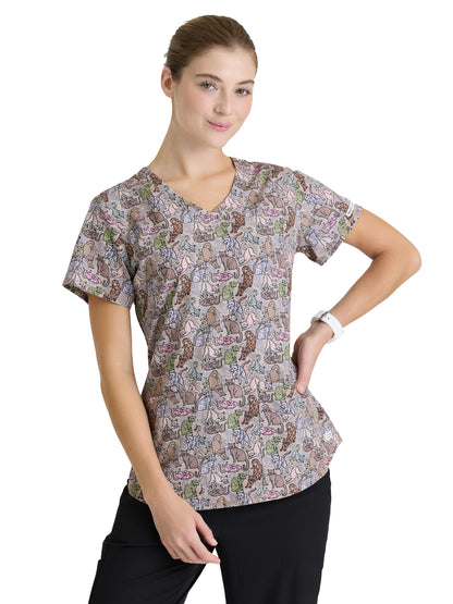 Women's Three-Pocket V-Neck Reliance Print Scrub Top - SKT021 - All Kinds Of Leopard