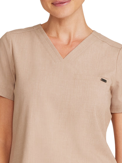 Women's 1-Pocket V-Neck Top - 755 - Desert Taupe