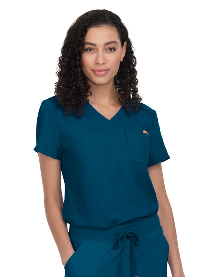 Women's 2-Pocket V-Neck Tuck-In Aura Scrub Top - C100 - Caribbean Blue