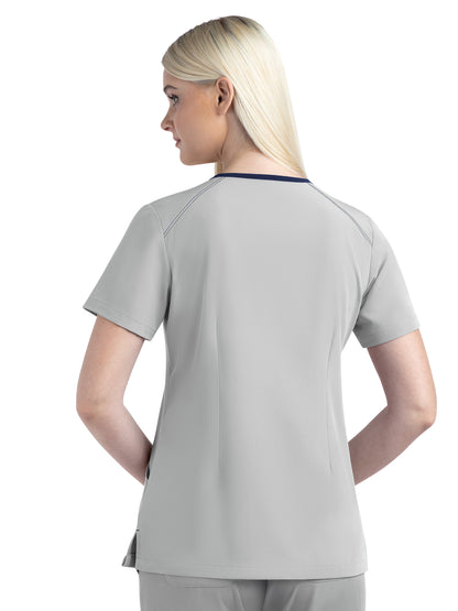 Women's Three-Pocket Contrast Stitching V-Neck Top - 4510 - Quiet Grey