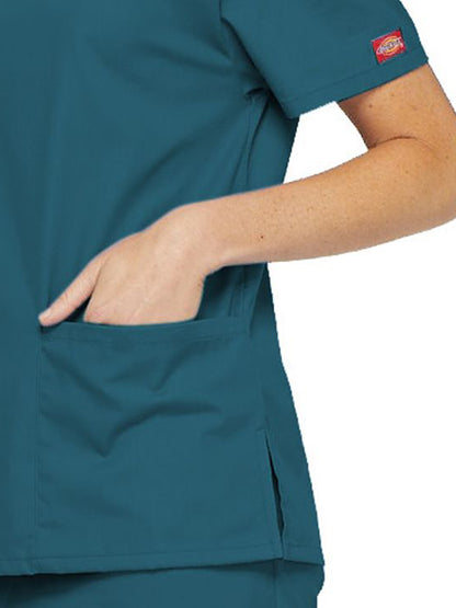 Women's 2-Pocket V-Neck Scrub Top - 86706 - Caribbean Blue