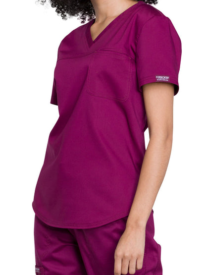 Women's 1-Pocket Tuckable V-Neck O.R. Top - WW657 - Wine