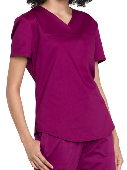 Women's 1-Pocket Tuckable V-Neck O.R. Top - WW657 - Wine