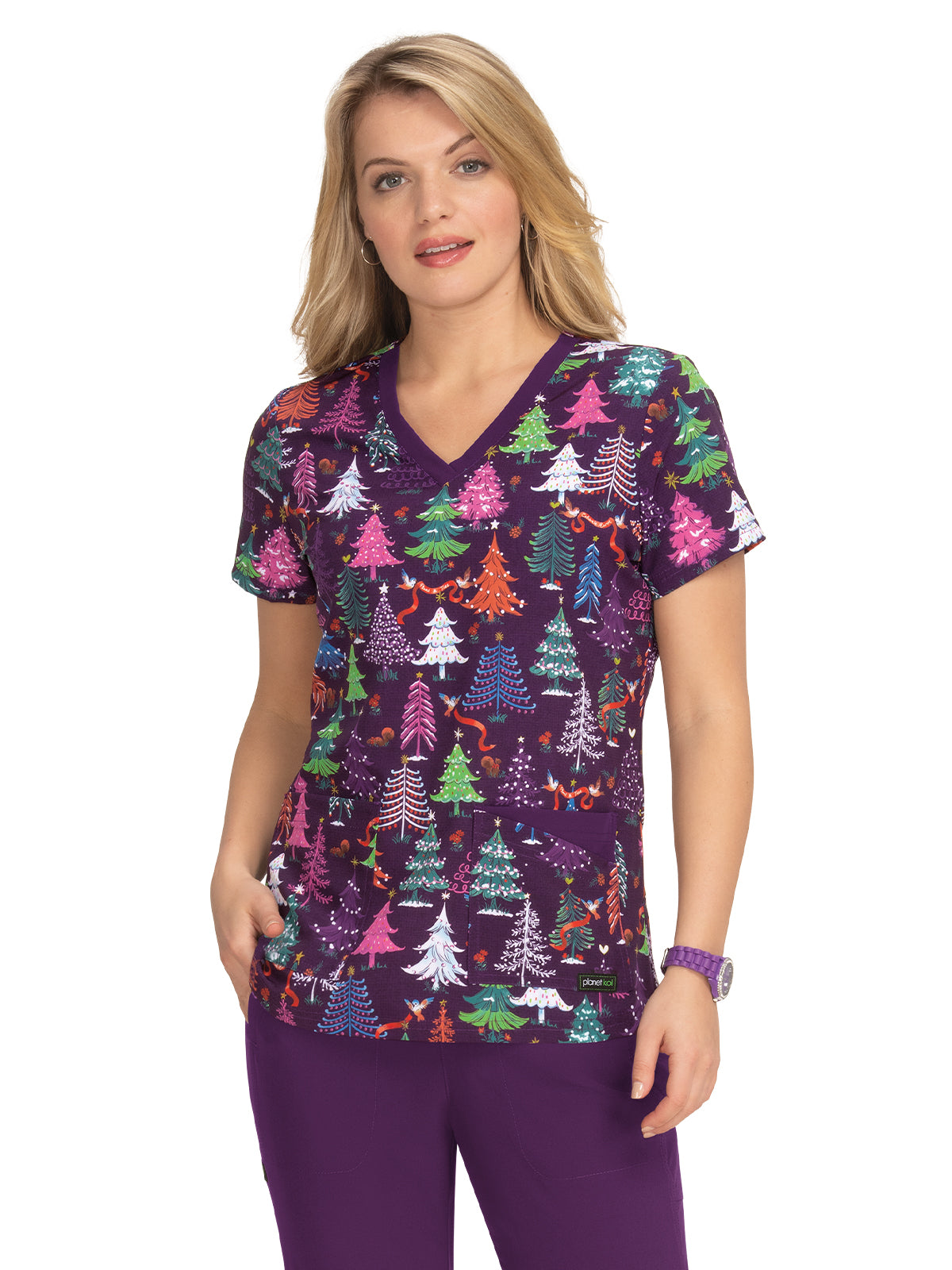 Women's 2-Pocket Contrast V-Neck Print Isla Scrub Top - 1079PR - Festive Trees