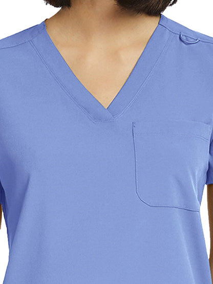 Women's Fitted One-Pocket V-Neck Scrub Top - SJ101 - Ciel Blue