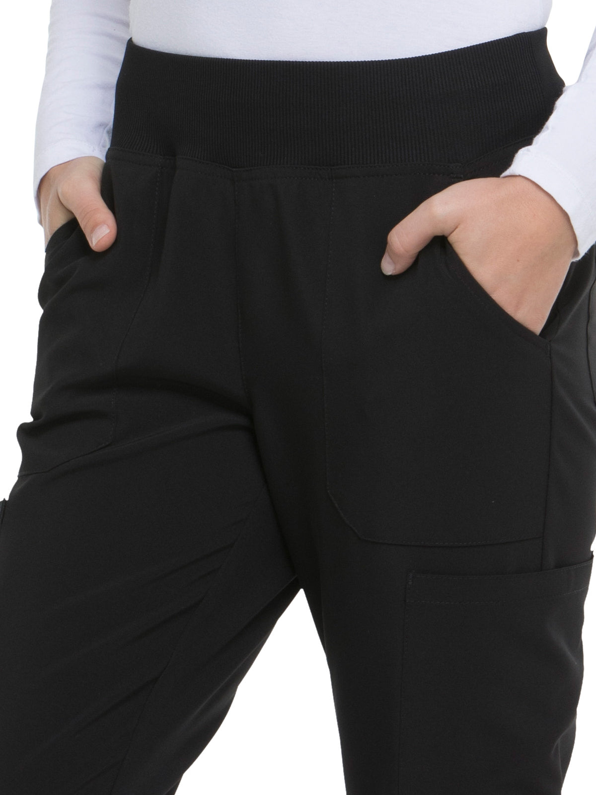 Women's Natural Rise Tapered Leg Pull-On Pant - DK005 - Black